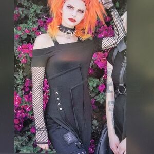 Killstar Hole Heartedly Bardot Top -L